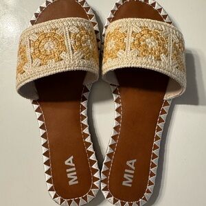 MIA Women's Crochet Tan and Cream Sandals
